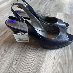 NWT Bandolino Blue High Heel Pumps Peep Toe Size 8.5